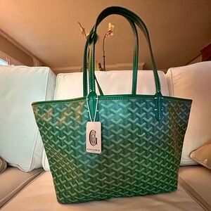 Goyard-like green tote.